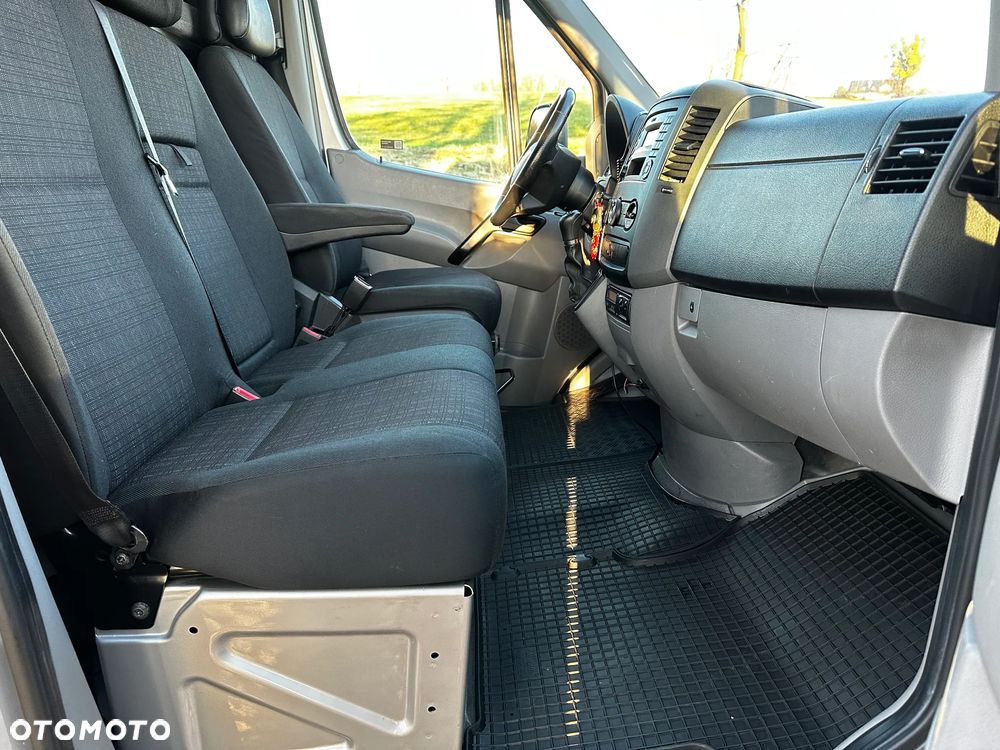 Mercedes-Benz SPRINTER - 22
