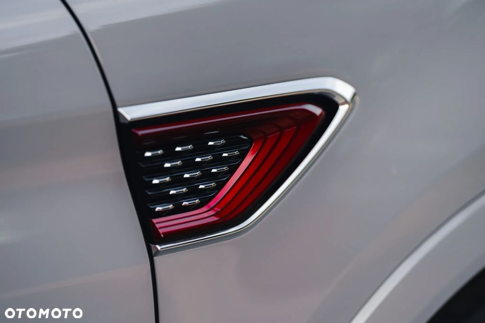 Hongqi HS5 2.0T Executive AWD - 18
