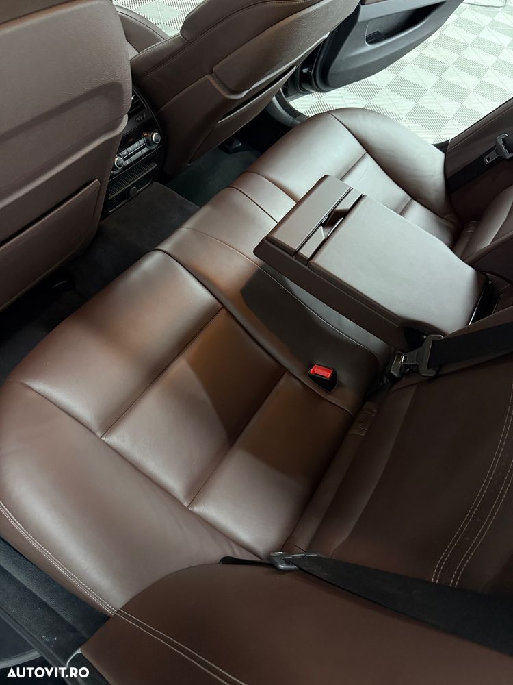 BMW Seria 5 535i xDrive Sport-Aut. Luxury Line - 24