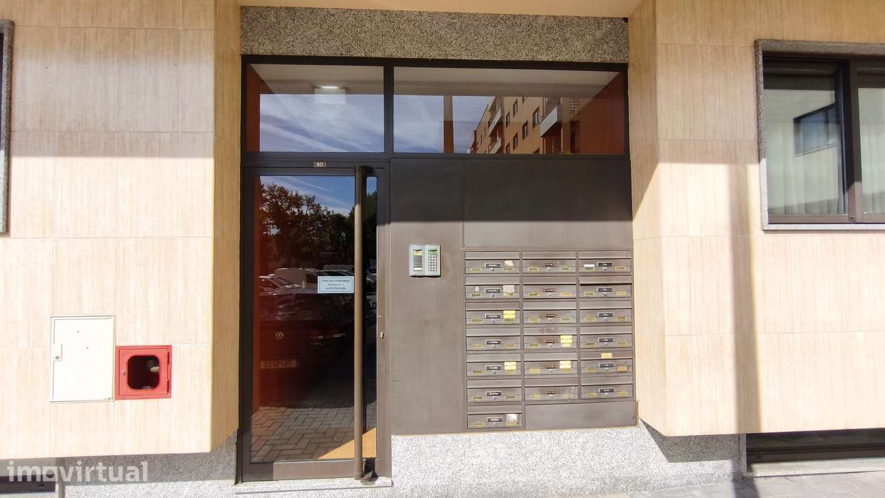 Apartamento T3 "Como Novo" C/ 138 m2 área total em Maximinos - Braga - Grande imagem: 2/28