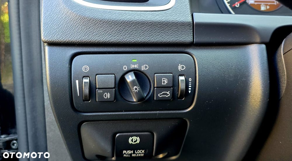 Volvo V60 T3 Edition Pro - 19