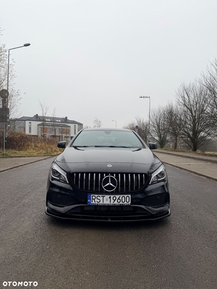 Mercedes-Benz CLA 220 4-Matic - 9