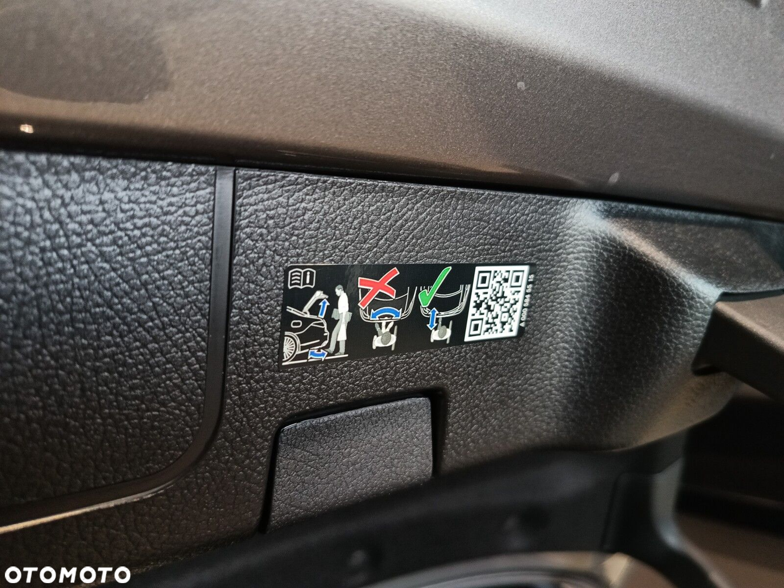 Mercedes-Benz CLA - 27