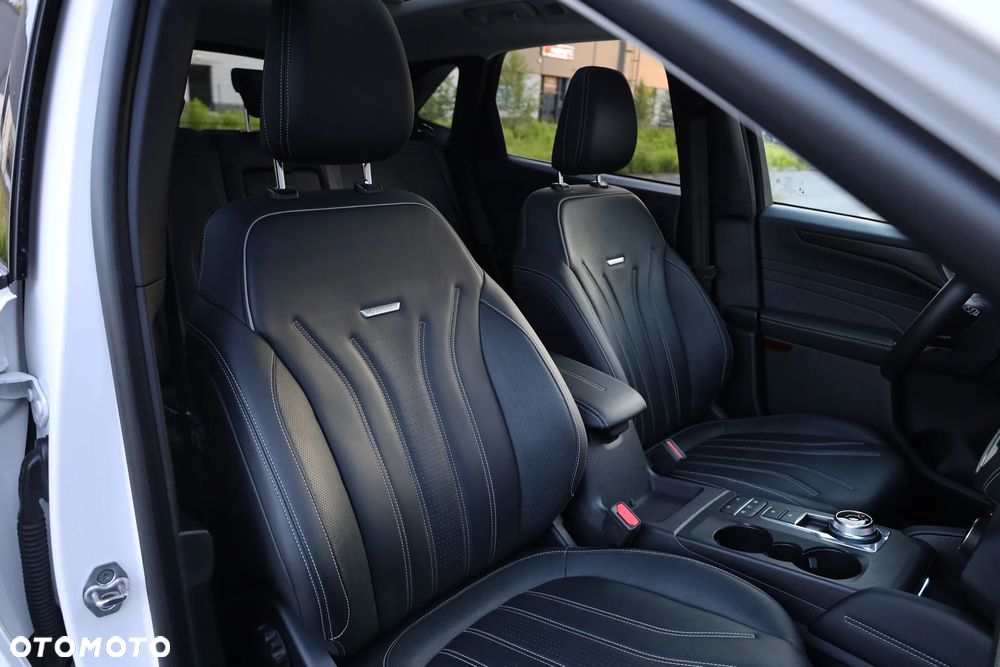 Ford Kuga 2.5P PHEV FWD Vignale - 32