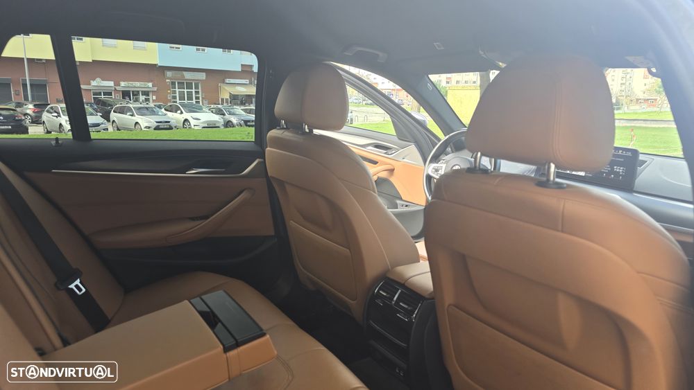BMW 520 d Pack Desportivo M Auto - 22