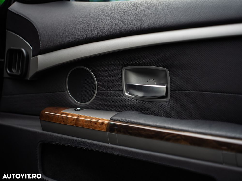 BMW Seria 7 760Li A - 27