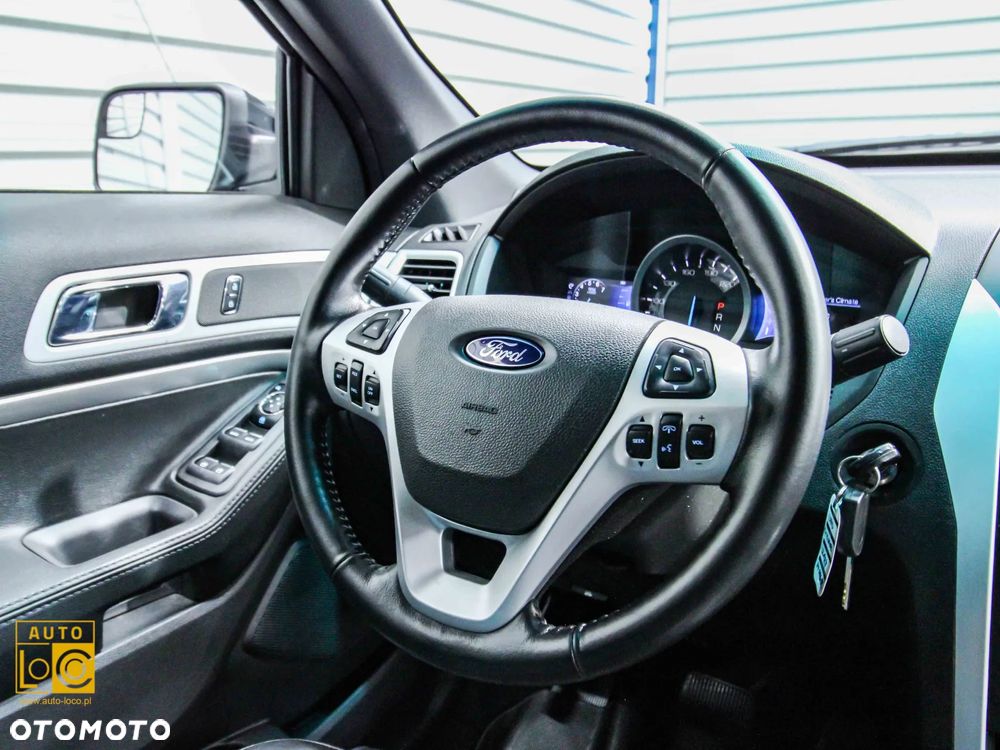 Ford Explorer - 26