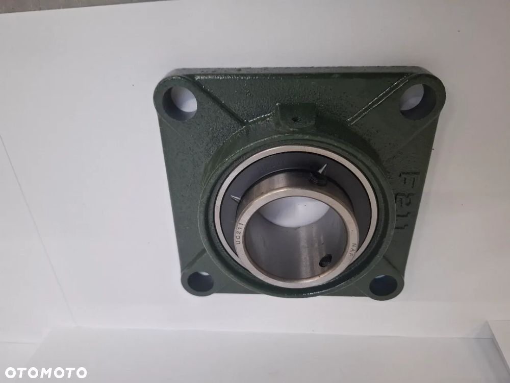 Łożysko Zespół Łożyskowy UCF 211 Komplet