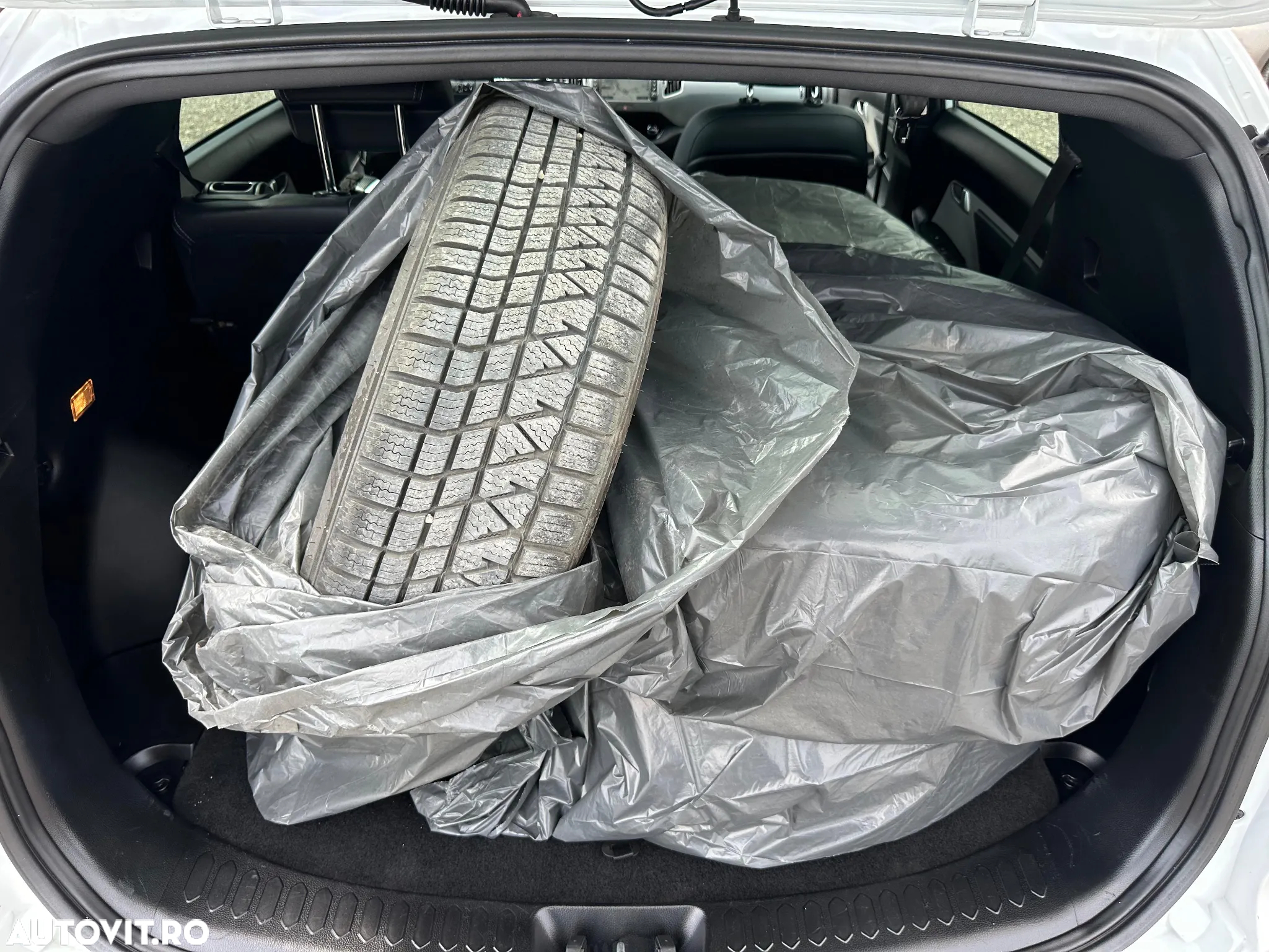 Kia Sportage 2.0 CRDI 4WD Automatik Vision - 28