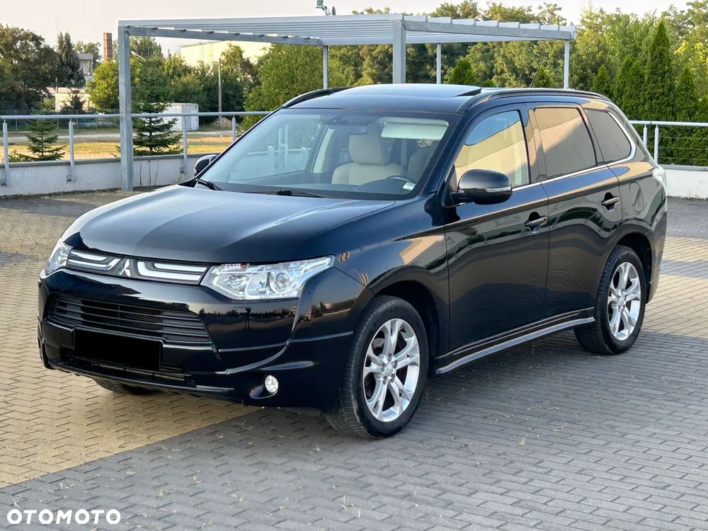Mitsubishi Outlander 2.2 DI-D 4WD Automatik Instyle - 1