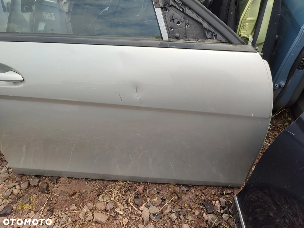 Mercedes C-klasa W204 Sedan drzwi prawe przód przednie kolor 775 - 4