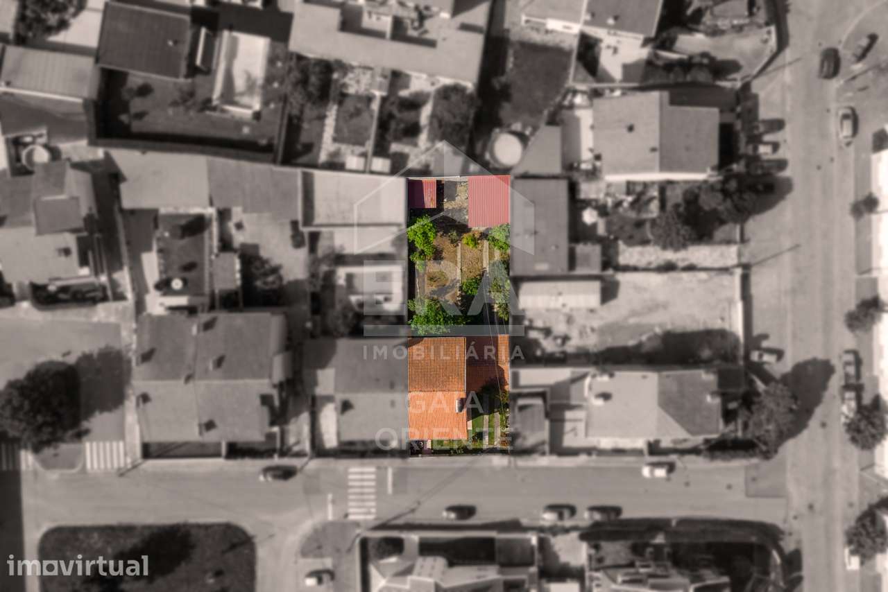 Moradia T4 com jardim em Perosinho - Grande imagem: 2/41