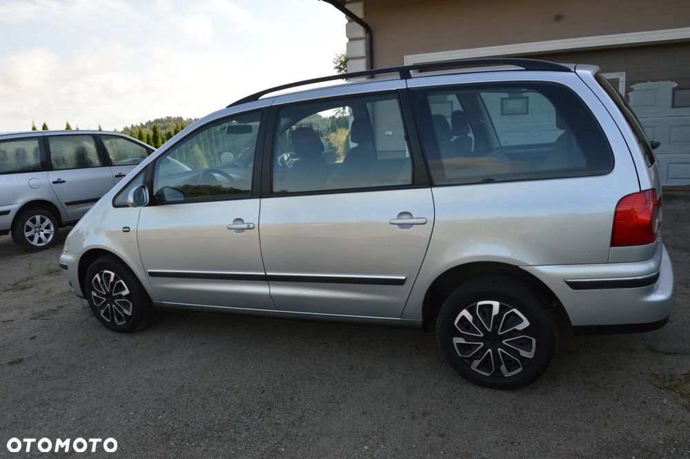 Volkswagen Sharan 1.9 TDI Trendline - 10