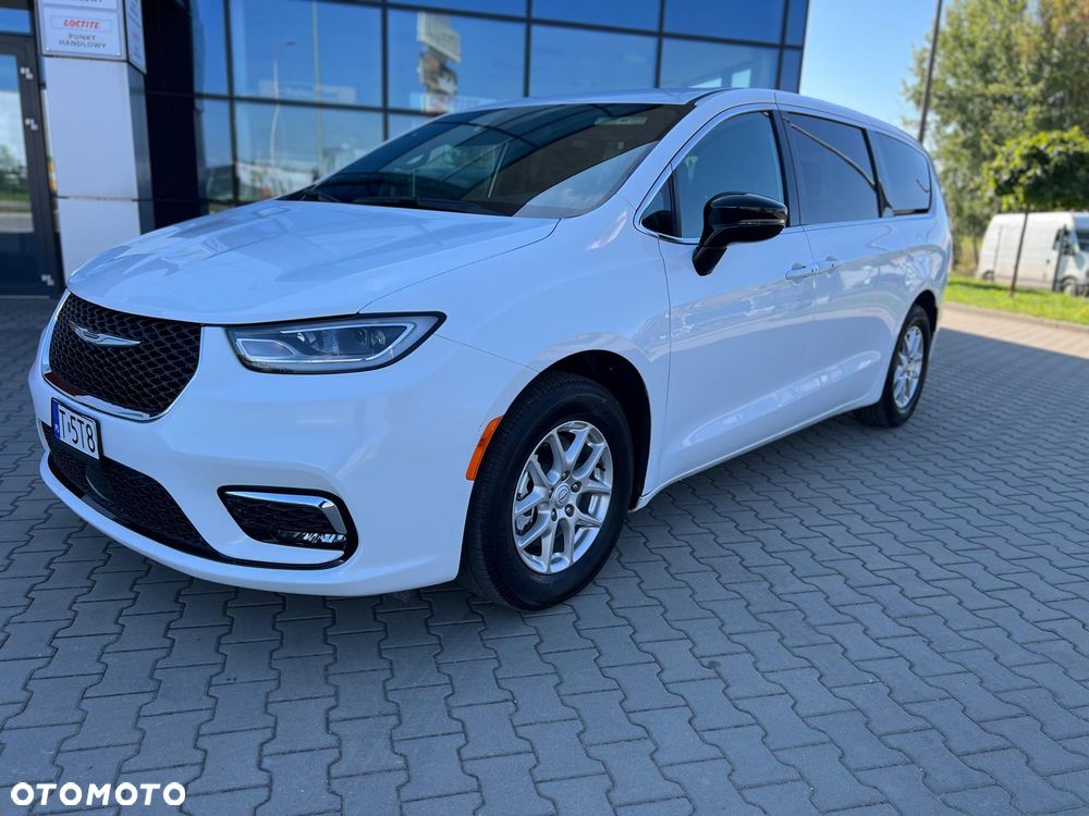 Chrysler Pacifica - 25