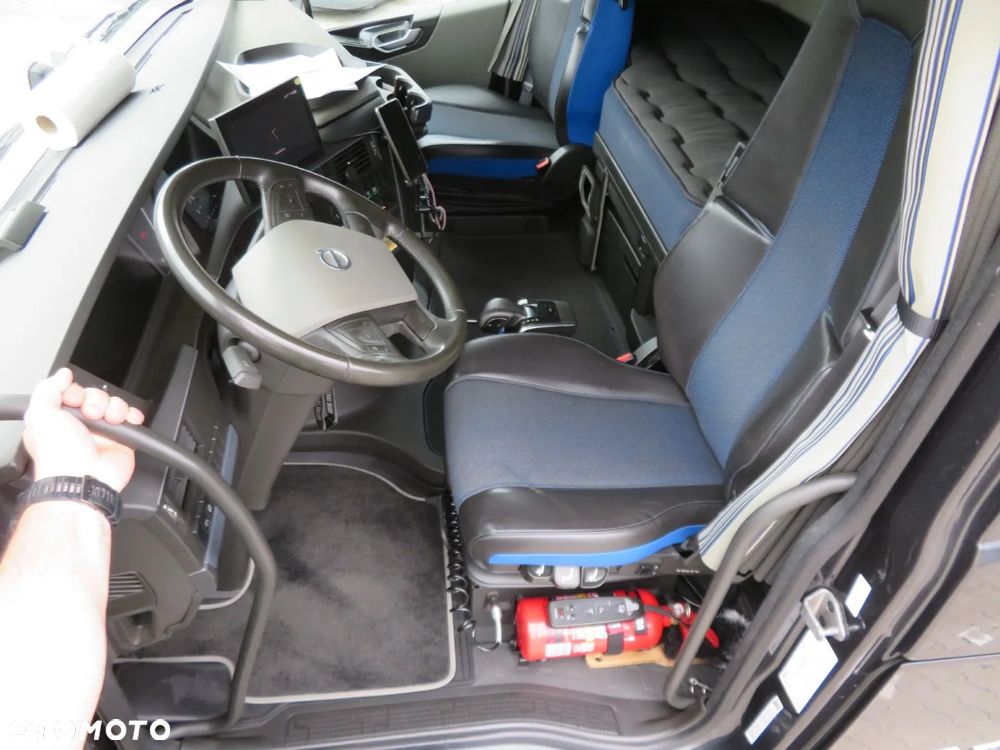 Volvo FH 500 GLOBE - 10