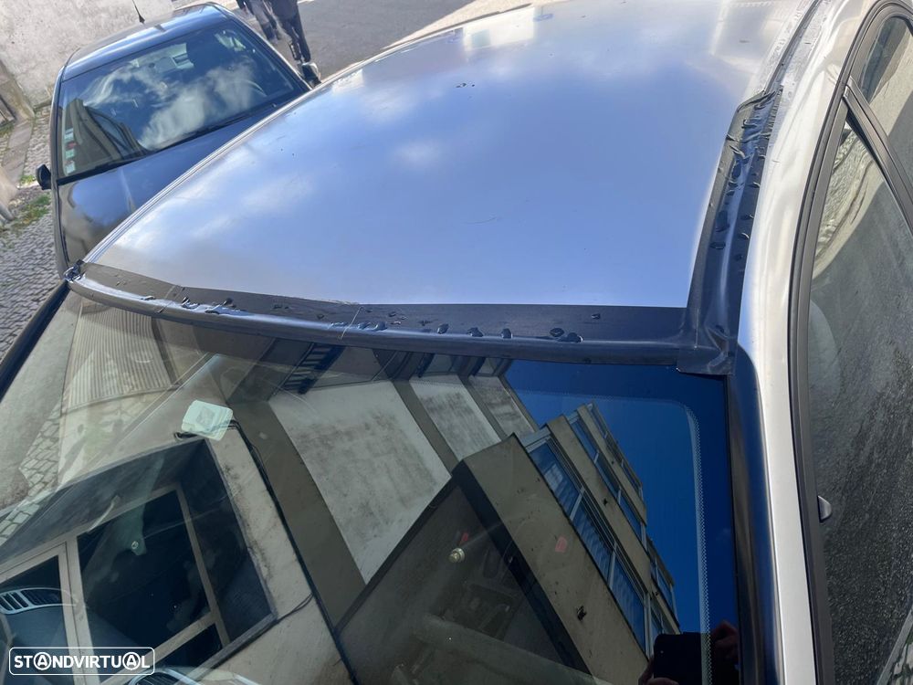 Honda Civic 1.4i Profile - 12