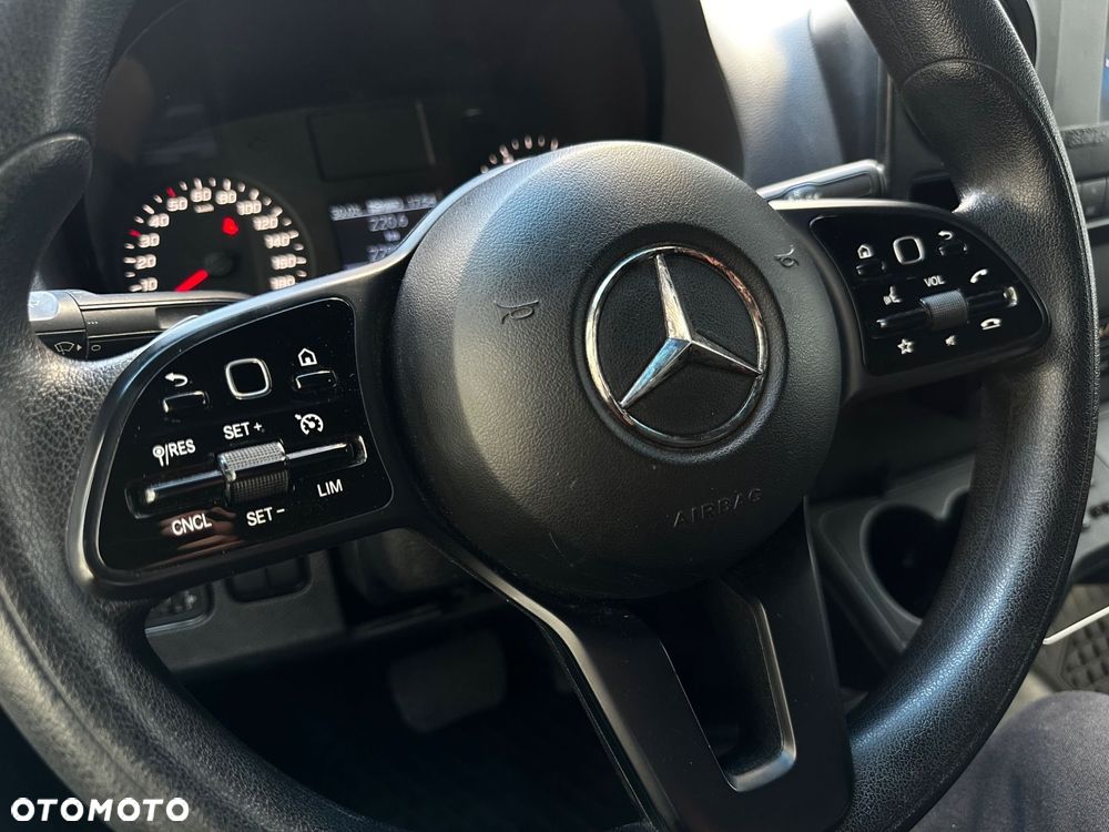 Mercedes-Benz Sprinter - 8