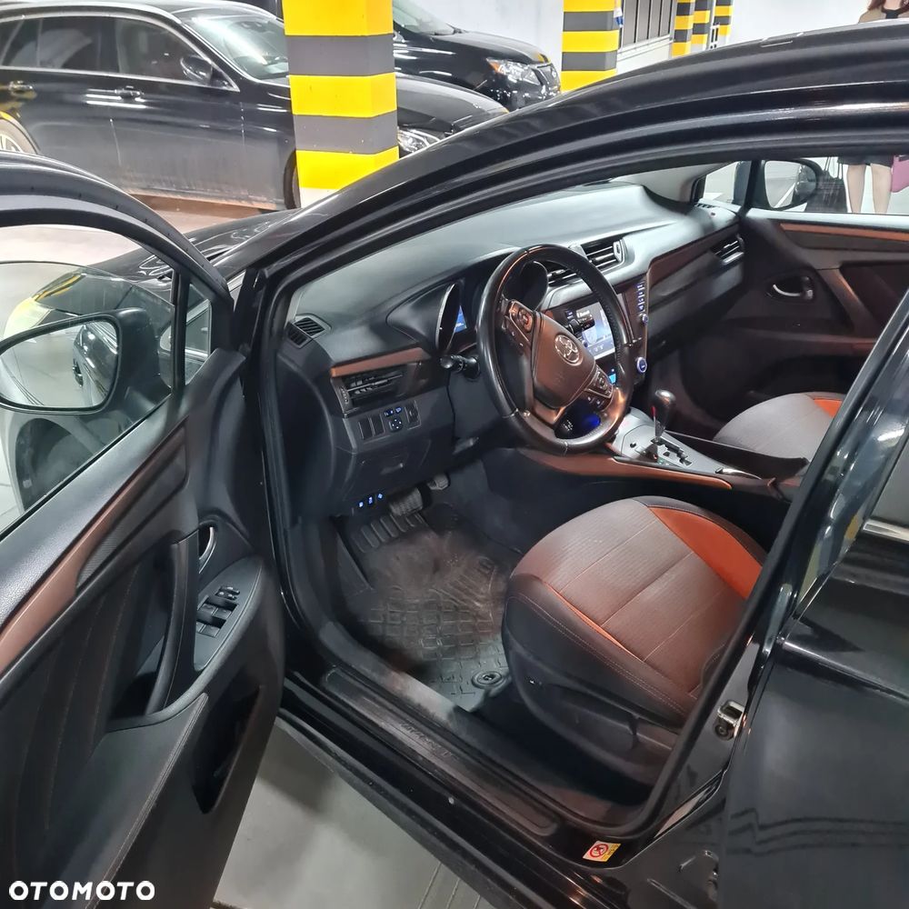 Toyota Avensis 1.8 Premium MS - 7