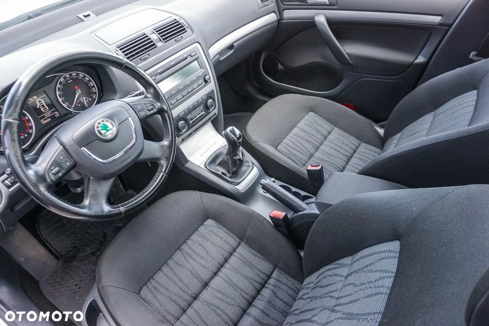 Skoda Octavia 1.6 TDI Ambiente - 25