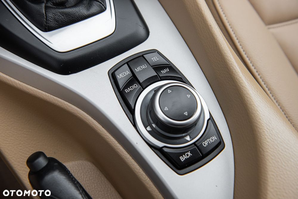 BMW X1 xDrive20d Sport Line - 24