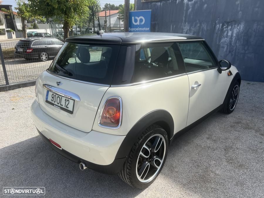 MINI 3 Portas One D - 5
