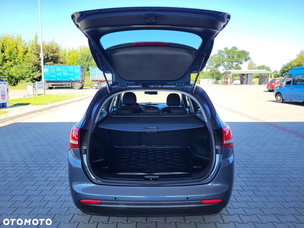 Kia Ceed 1.4 L Business Line Plus - 34