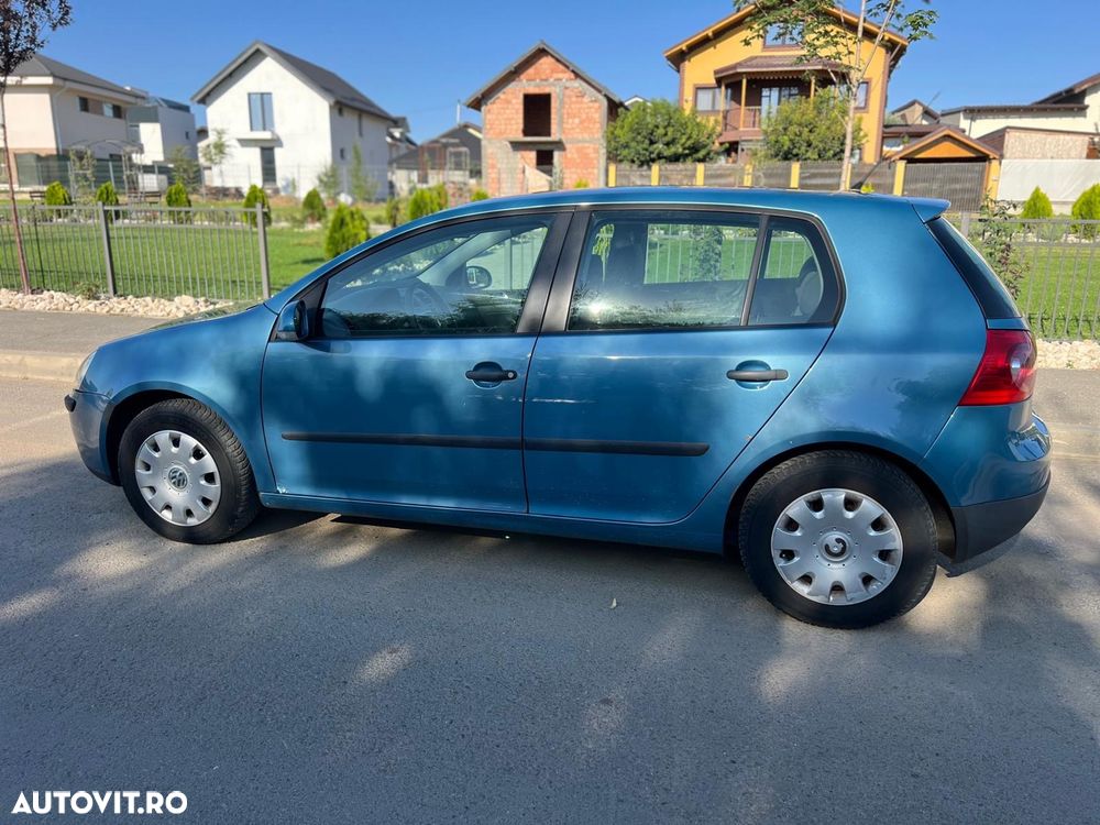 Volkswagen Golf - 1