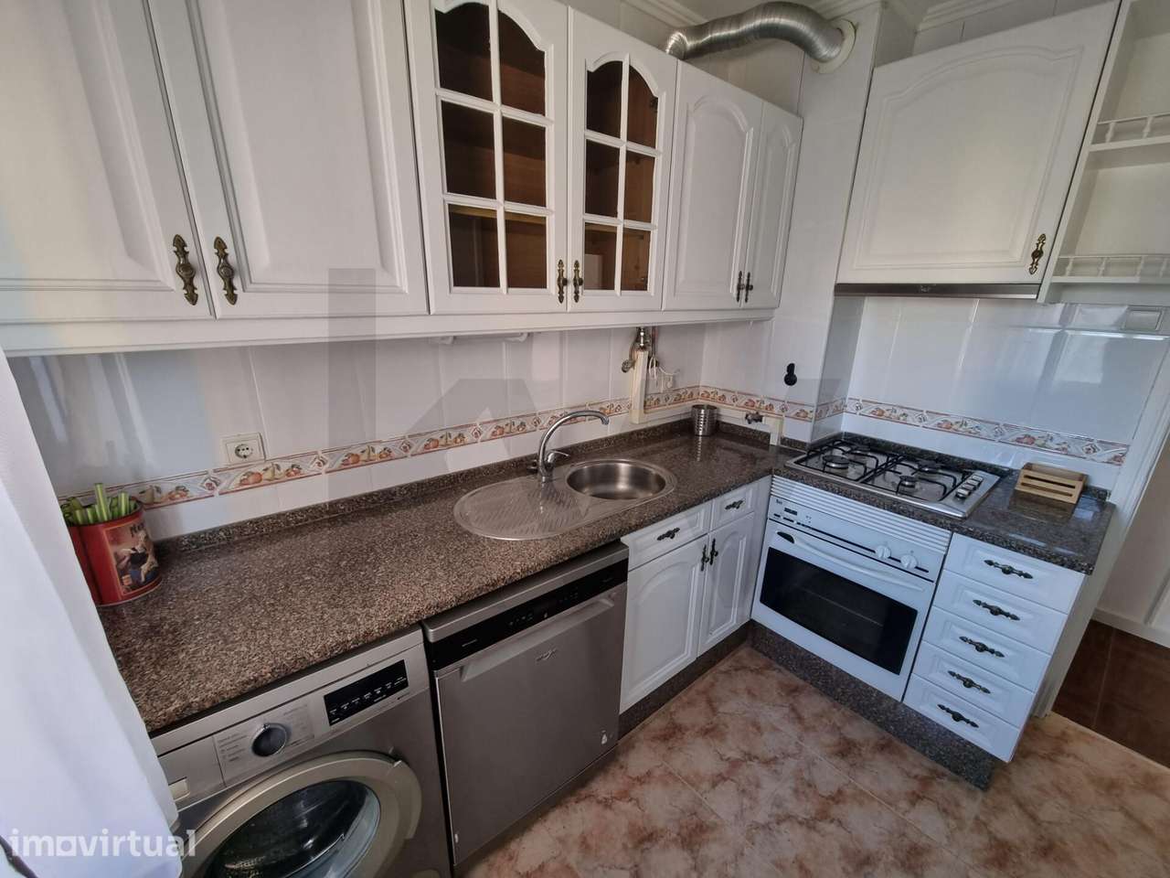 T2 remodelado nos Olivais com excelente localização e luz natural - Grande imagem: 3/13