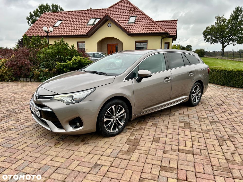 Toyota Avensis Touring Sports 1.6 D-4D - 24