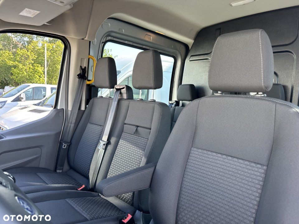 Ford Transit - 12