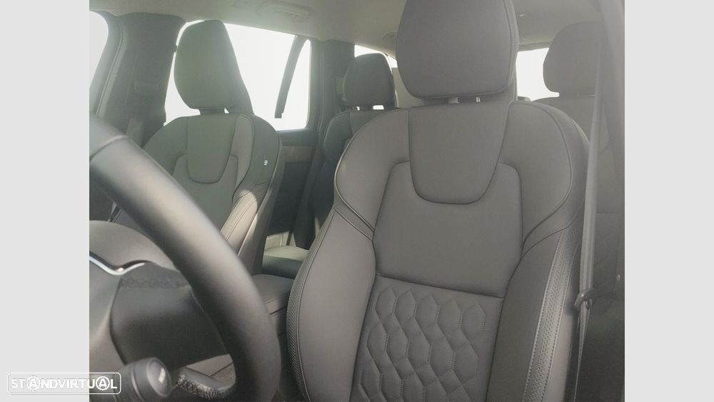 Volvo XC 90 2.0 T8 PHEV Plus Dark AWD - 11