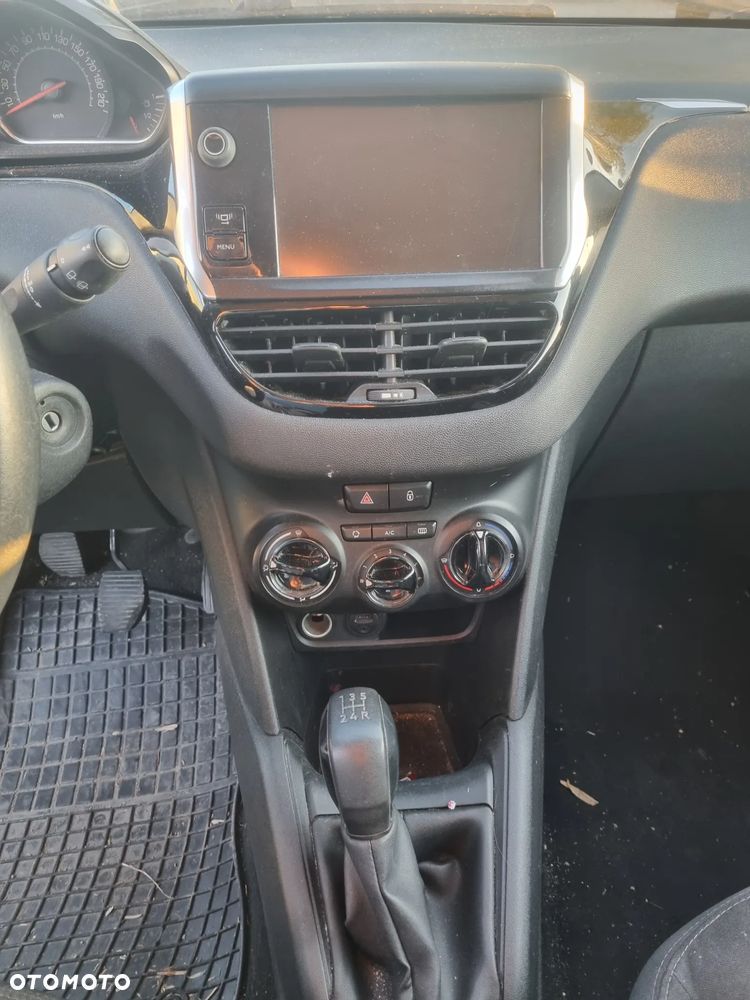 Peugeot 208 HDi 68 Access - 11