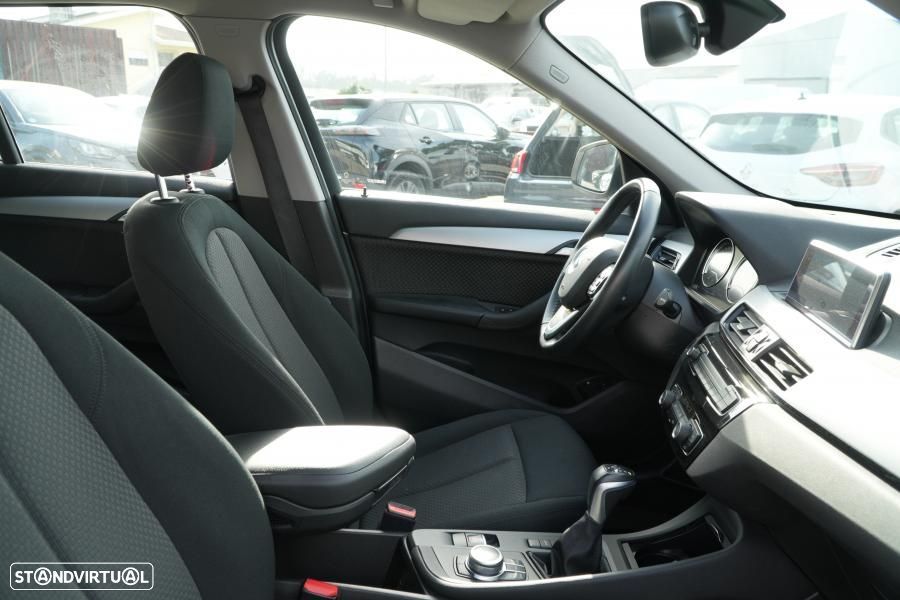 BMW X1 25 e xDrive xLine - 32
