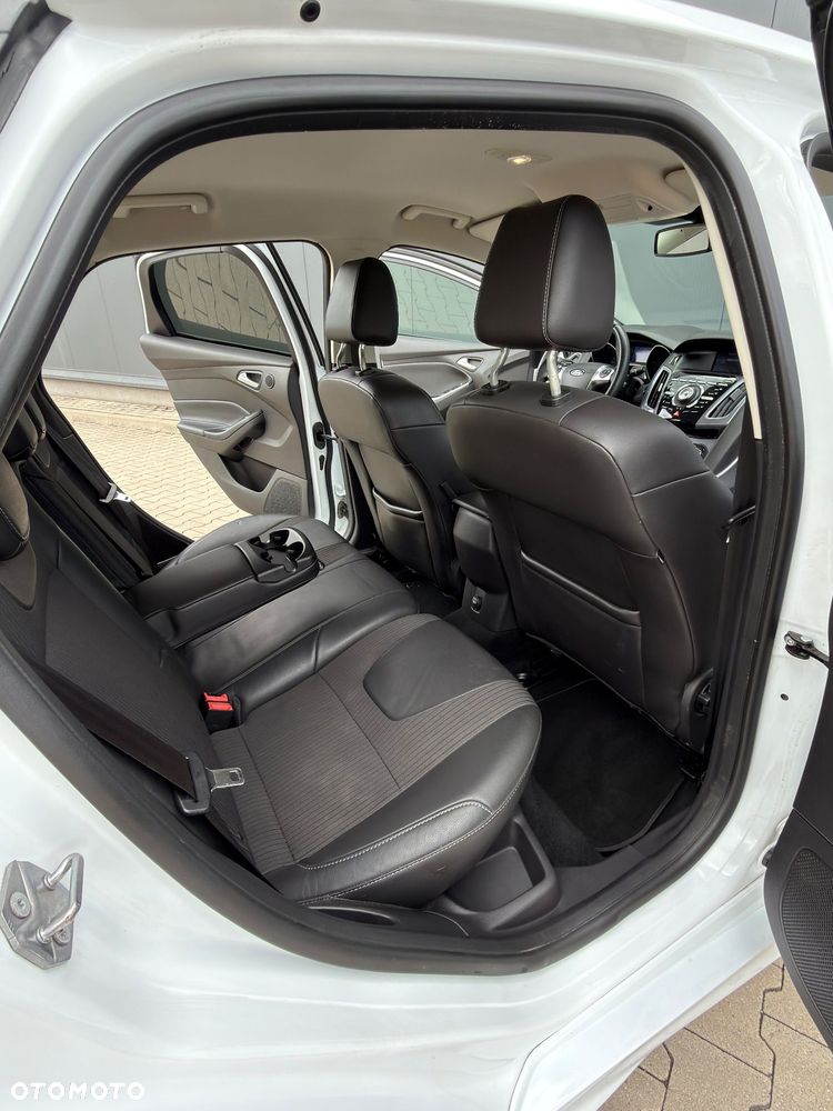Ford Focus 1.0 EcoBoost ST-Line Black ASS - 37