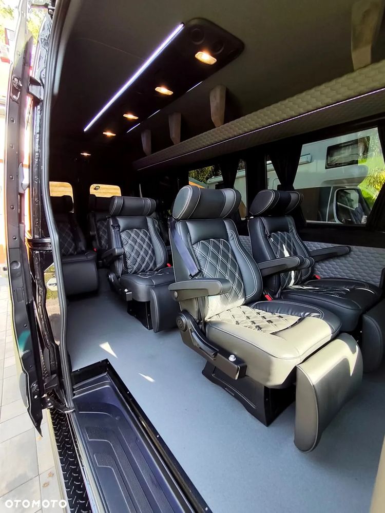 Mercedes-Benz Sprinter - 23