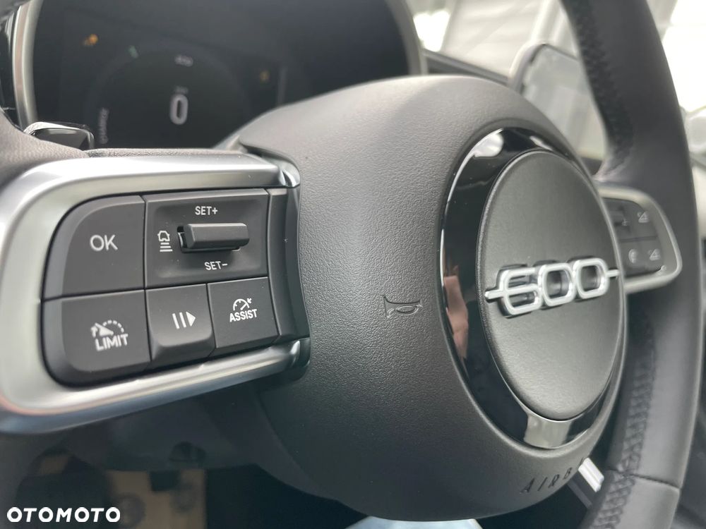 Fiat 600 1.2 Turbo La Prima eDCT - 13