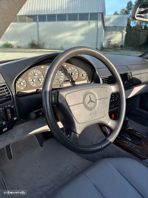 Mercedes-Benz SL 320 Standard - 4