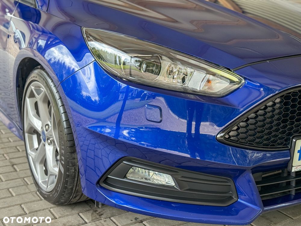 Ford Focus 2.0 EcoBoost ST mit Leder-Sport-Paket - 5