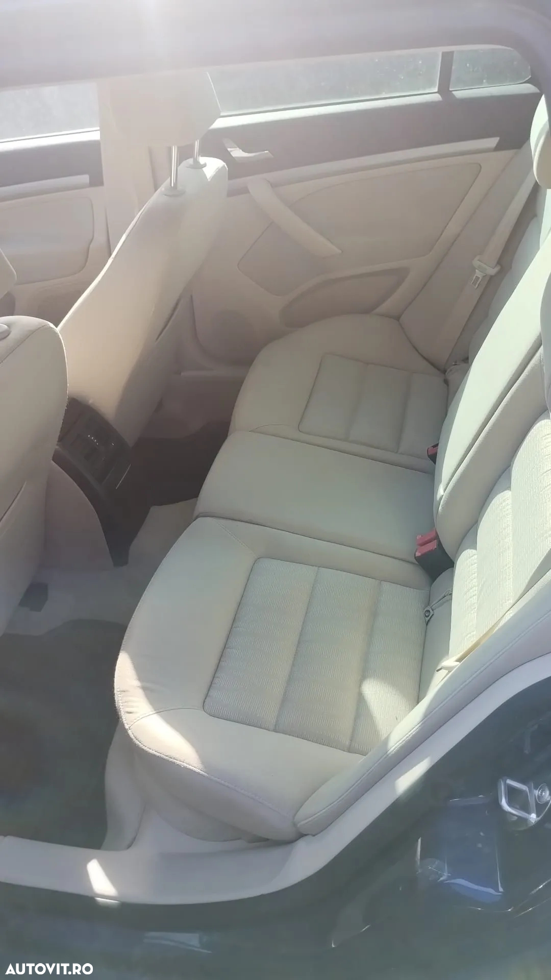 Skoda Octavia Combi 1.8 TSI Ambiente - 11