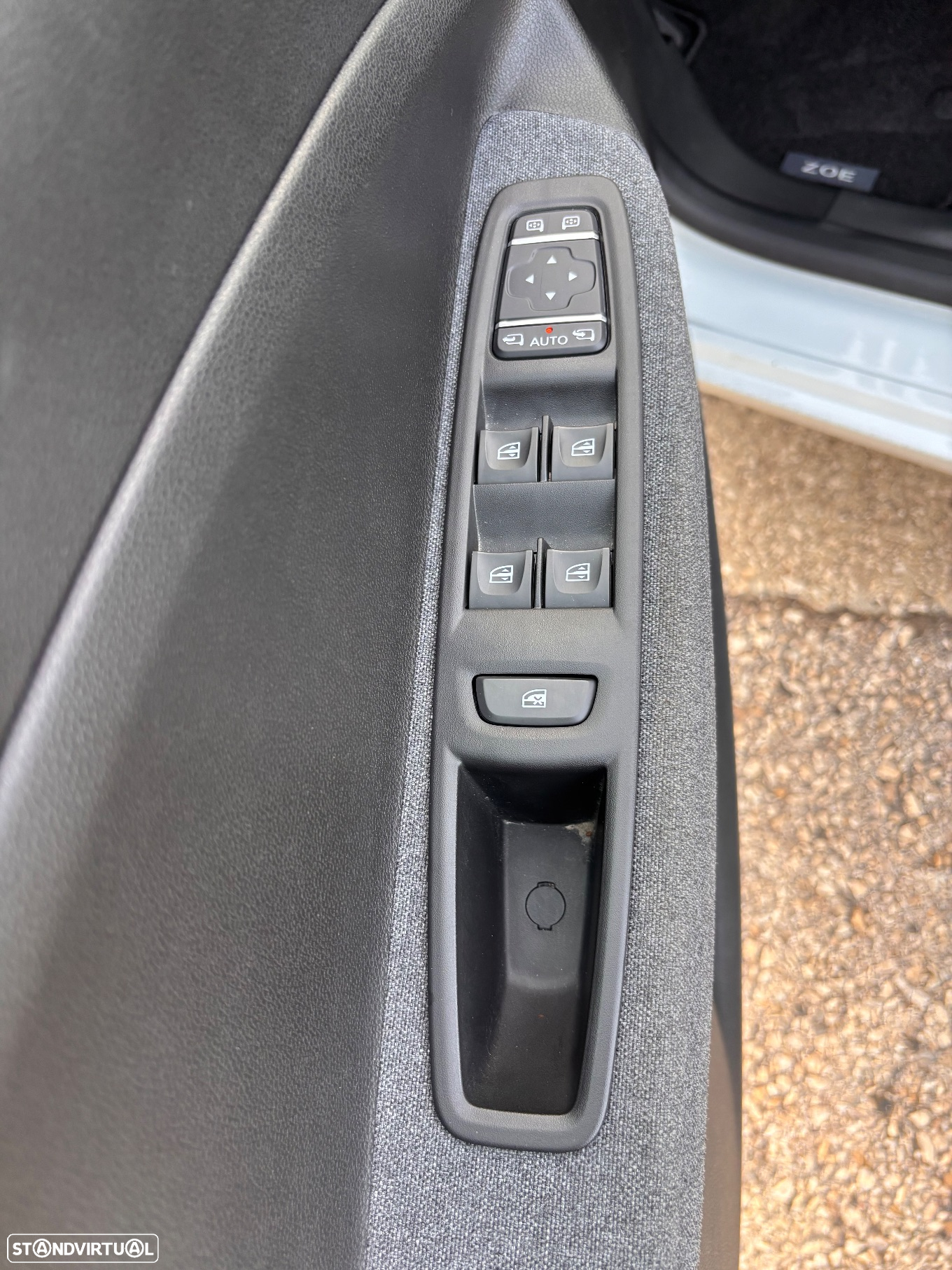 Renault Zoe (c/ Bateria) EV50 135hp Techno - 23
