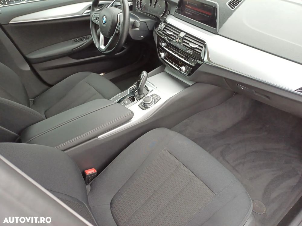 BMW Seria 5 520d xDrive Aut. - 24