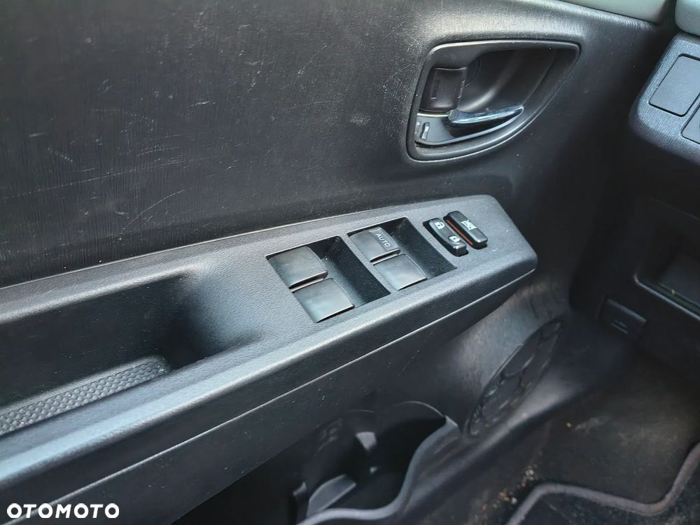 Toyota Yaris 1.5 VVT-i Comfort mit Design Paket - 11