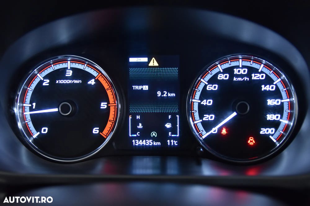 Mitsubishi L200 - 10