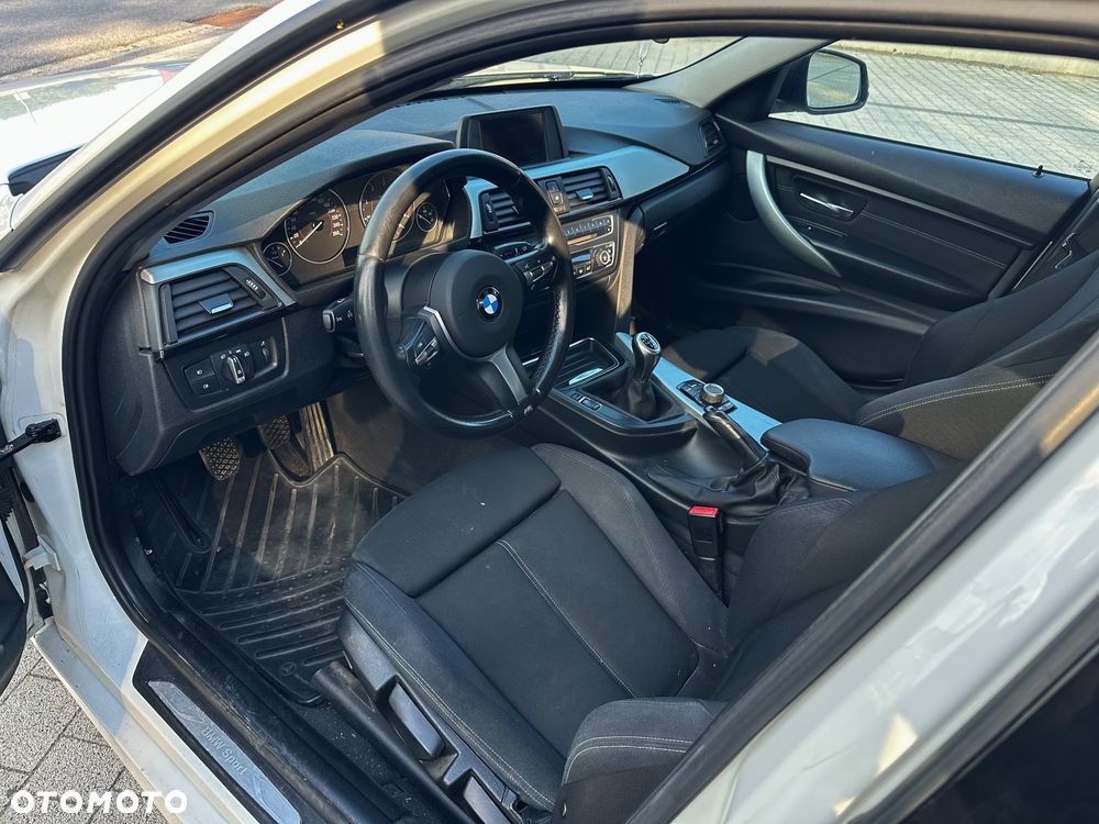 BMW Seria 3 320d xDrive Sport Line - 9