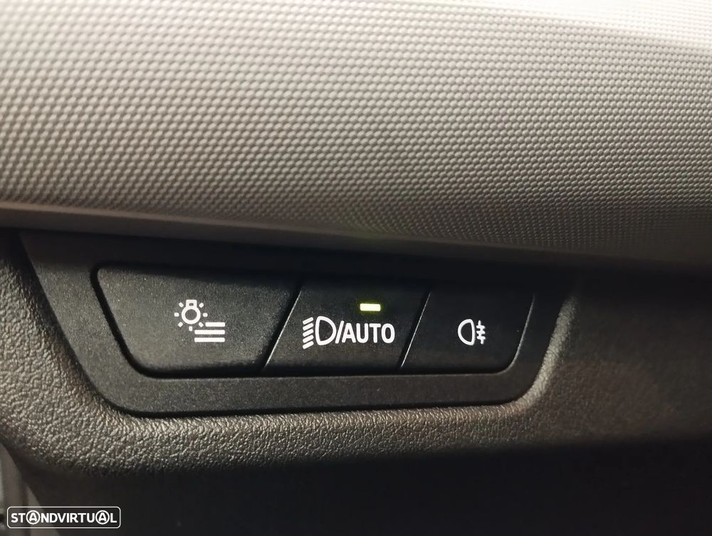 BMW 218 Active Tourer i Auto - 21