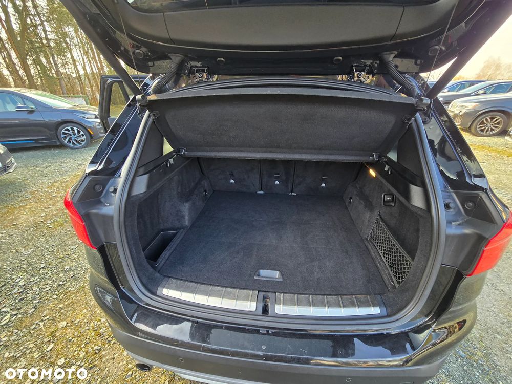 BMW X1 xDrive25i GPF xLine - 20
