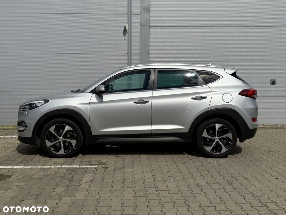 Hyundai Tucson 2.0 CRDI BlueDrive Style 2WD - 5