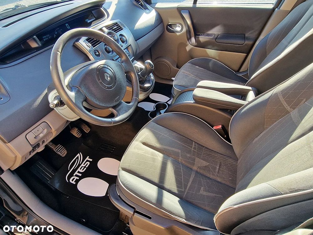 Renault Scenic 1.6 16V Expression - 8