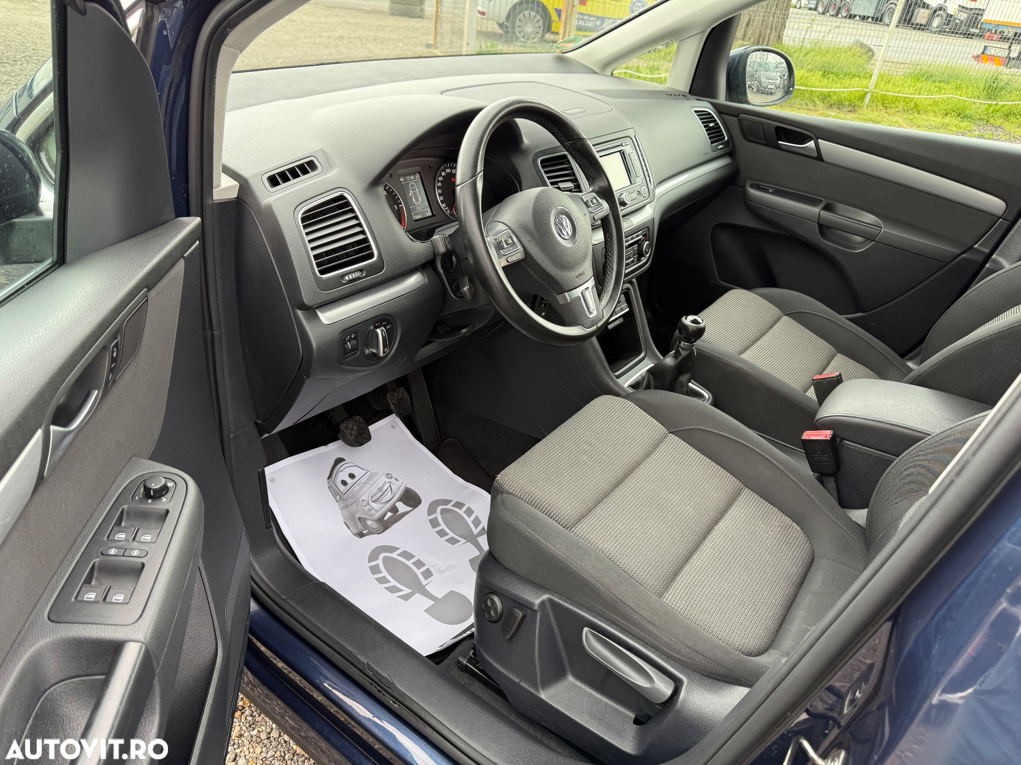 Volkswagen Sharan 2.0 TDI BlueMotion Technology Trendline - 9