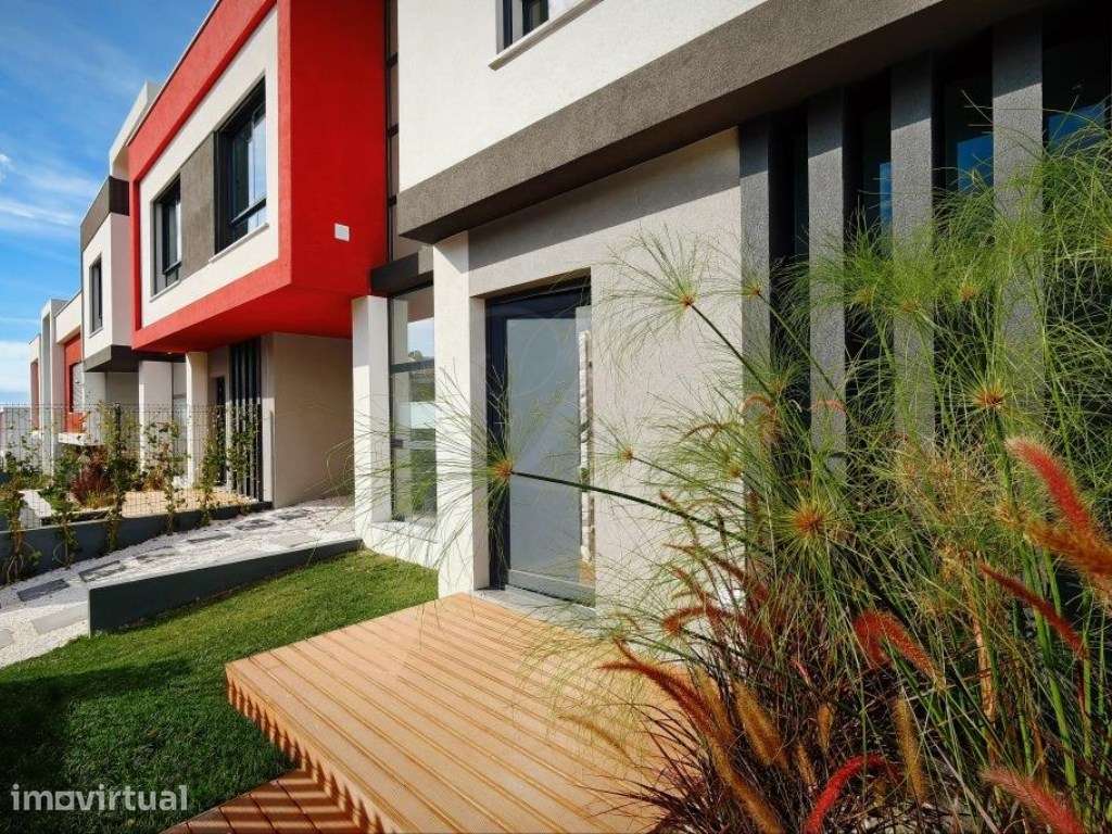 Moradia T4 | Carcavelos, Cascais. - Grande imagem: 2/35